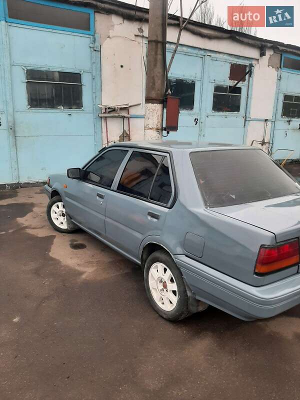 Седан Nissan Sunny 1986 в Одесі