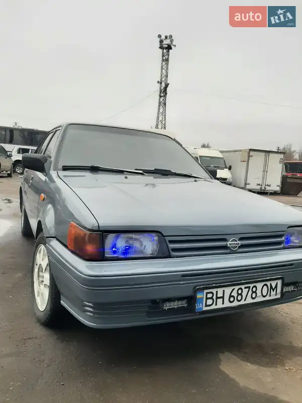 Седан Nissan Sunny 1986 в 