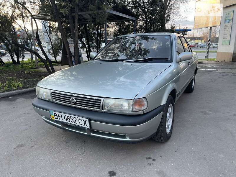 Седан Nissan Sunny 1987 в Одесі