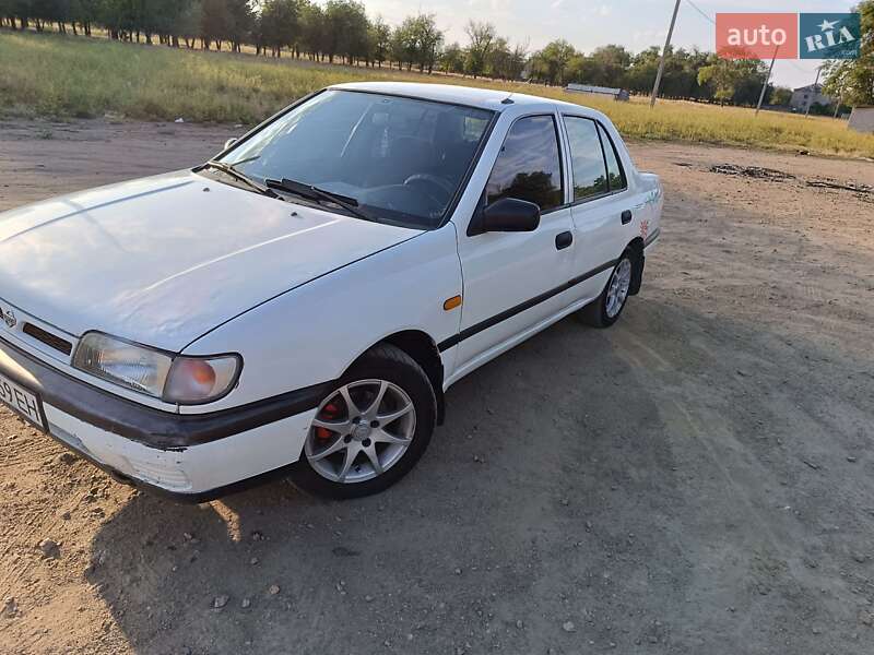 Седан Nissan Sunny 1991 в Вознесенске