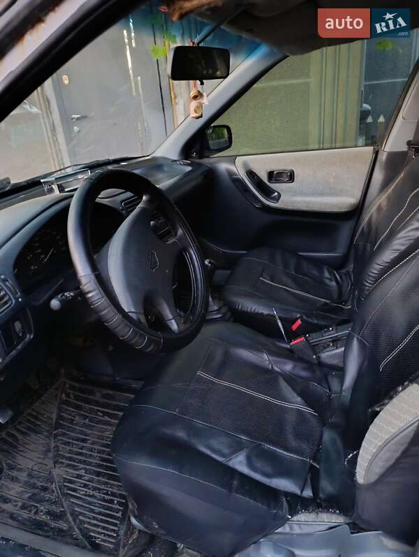 Седан Nissan Sunny 1990 в Одесі