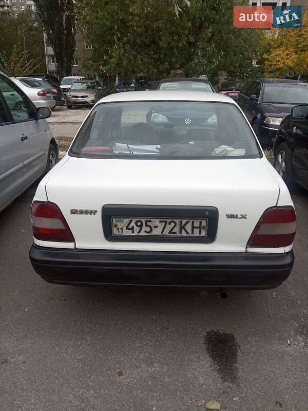 Седан Nissan Sunny 1992 в Києві