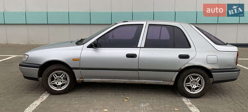 Седан Nissan Sunny 1991 в Одессе