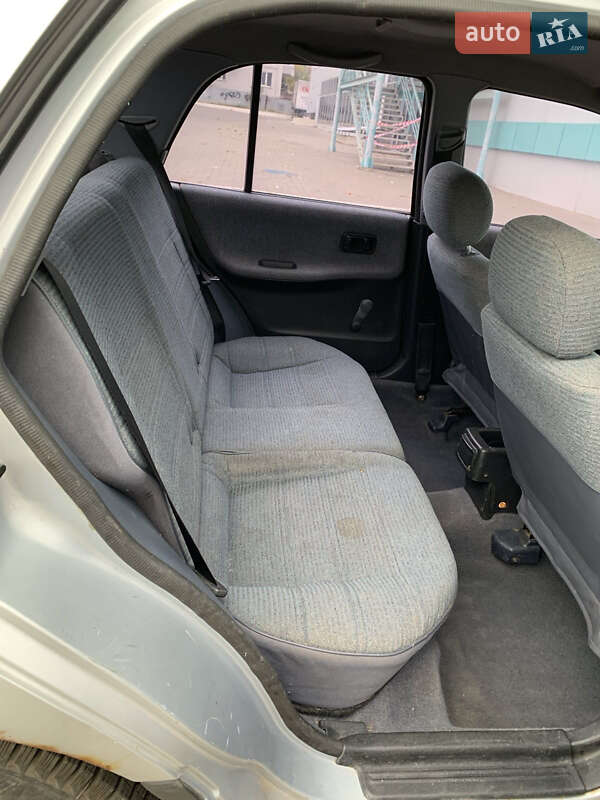 Седан Nissan Sunny 1991 в Одессе