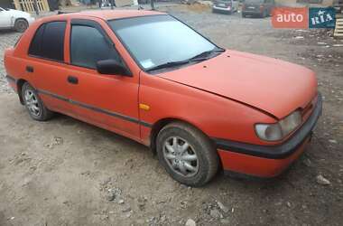 Седан Nissan Sunny 1991 в Виннице