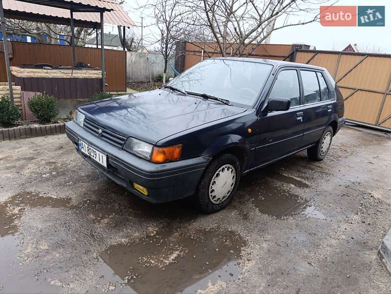 Nissan Sunny 1990