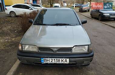 Седан Nissan Sunny 1994 в Кропивницькому