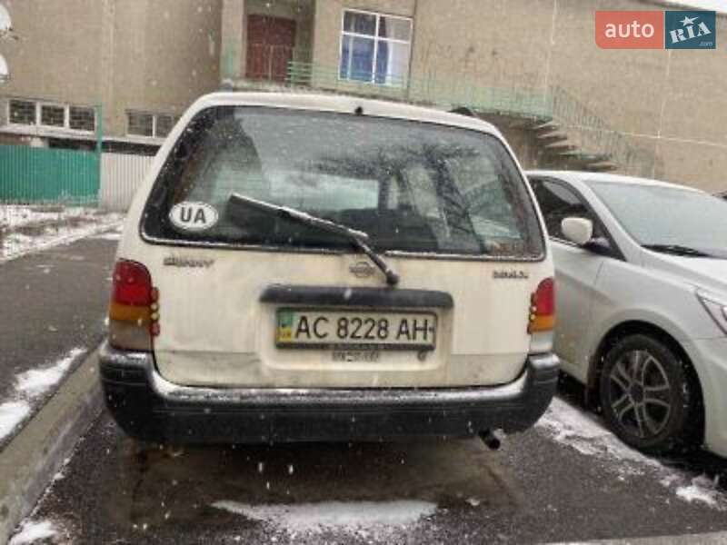 Седан Nissan Sunny 2000 в Луцке