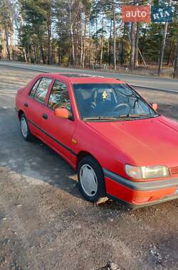 Седан Nissan Sunny 1993 в Черкасах