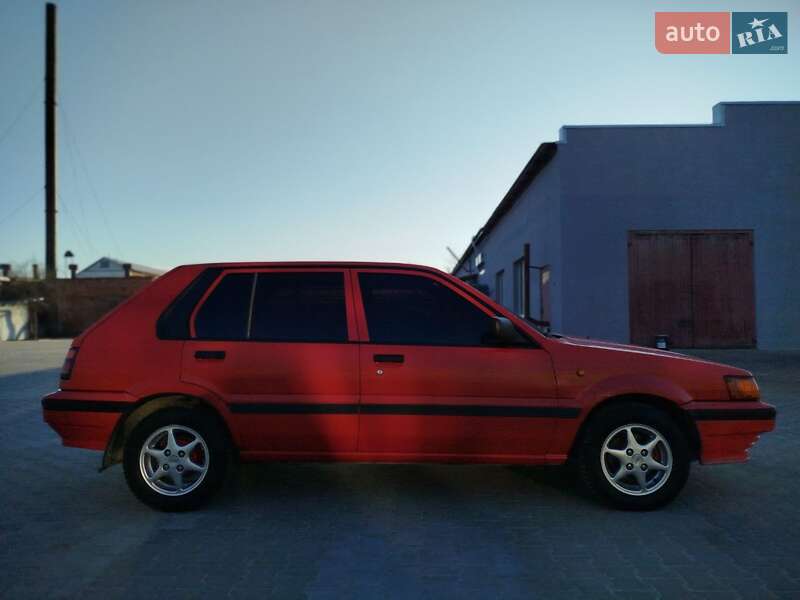 Хэтчбек Nissan Sunny 1987 в Ивано-Франковске