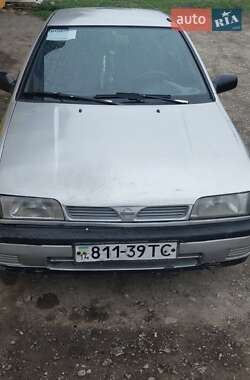 Седан Nissan Sunny 1993 в 