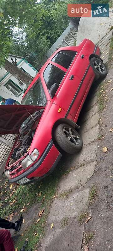 Седан Nissan Sunny 1994 в Днепре