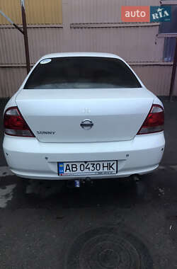 Седан Nissan Sunny 2008 в 