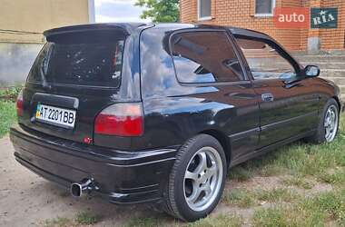 Седан Nissan Sunny 1992 в 