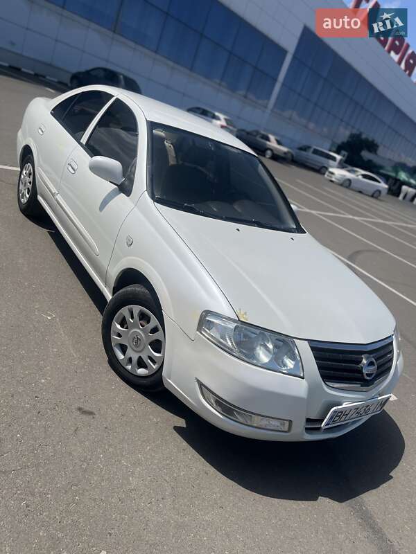 Седан Nissan Sunny 2008 в 