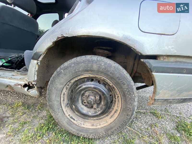 Седан Nissan Sunny 1991 в Бучачі