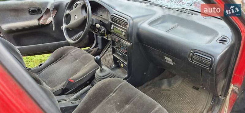 Седан Nissan Sunny 1991 в Вараші