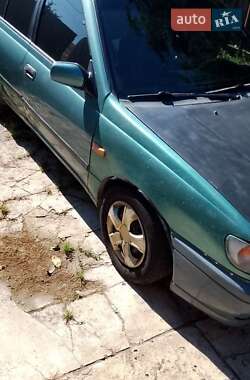 Седан Nissan Sunny 1994 в Коростені
