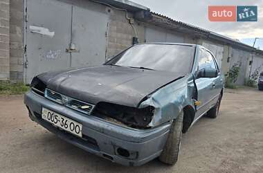 Седан Nissan Sunny 1994 в Коростене