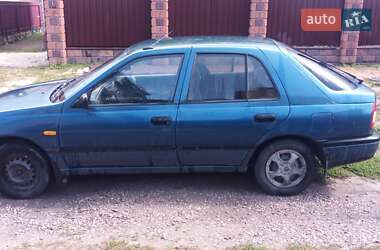 Седан Nissan Sunny 1994 в Переяславе