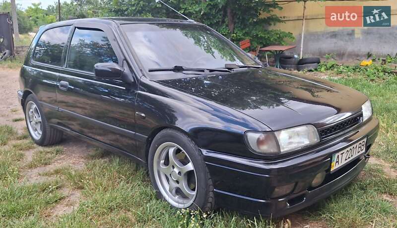 Седан Nissan Sunny 1992 в Одессе