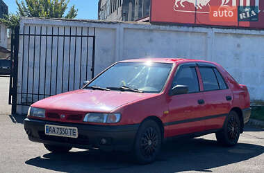Седан Nissan Sunny 1994 в Києві