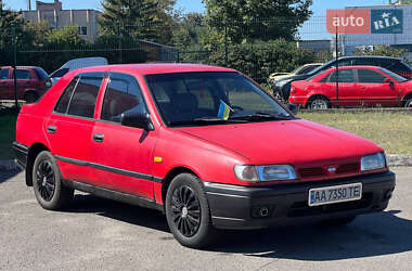 Седан Nissan Sunny 1994 в Києві