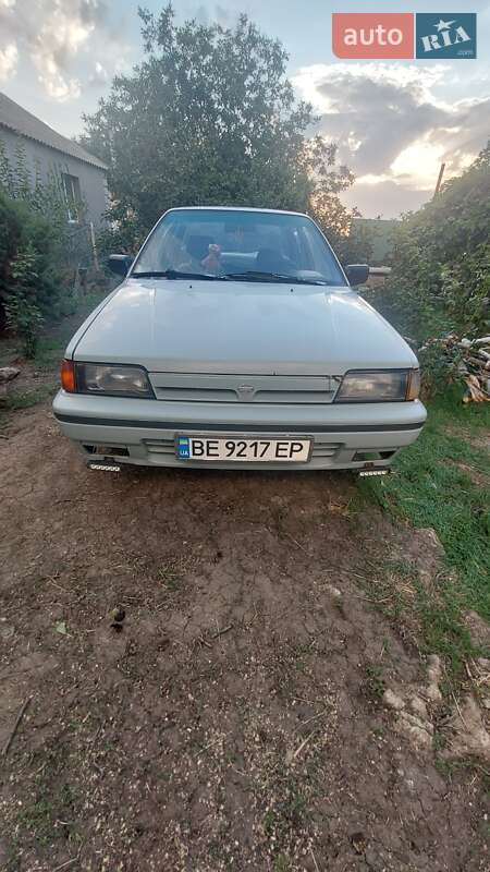 Nissan Sunny 1990 Nissan Sunny 1990