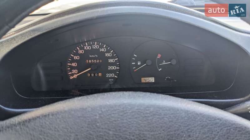 Седан Nissan Sunny 1994 в Львове фото 12 Седан Nissan Sunny 1994 в Львове