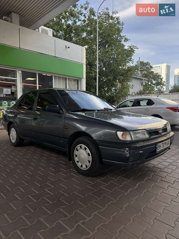 Nissan Sunny 1993