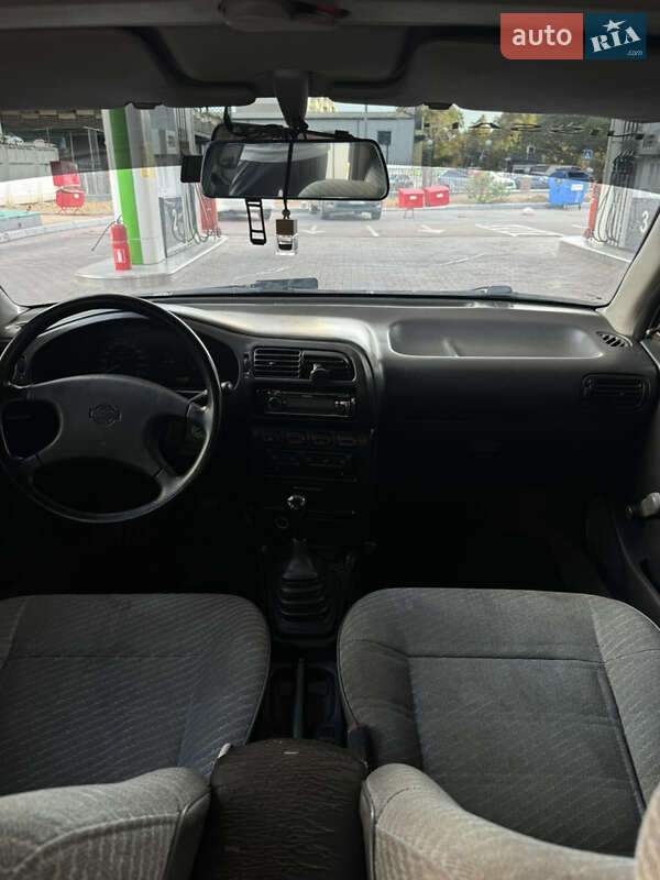 Седан Nissan Sunny 1993 в Одессе фото 5 Седан Nissan Sunny 1993 в Одессе
