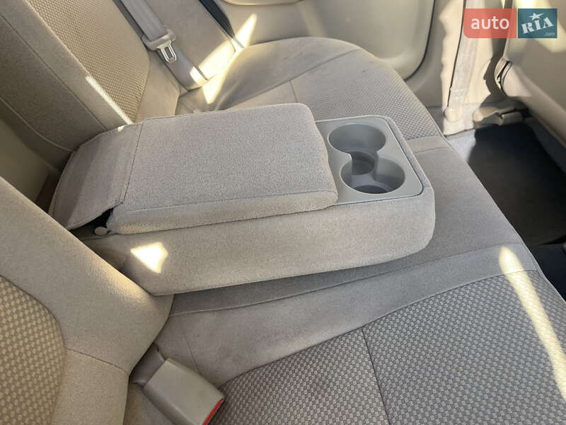 Седан Nissan Sunny 2007 в Киеве фото 18 Седан Nissan Sunny 2007 в Киеве