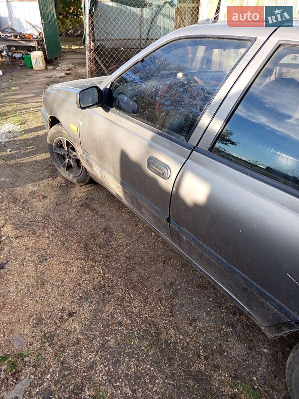 Седан Nissan Sunny 1991 в Роздільній