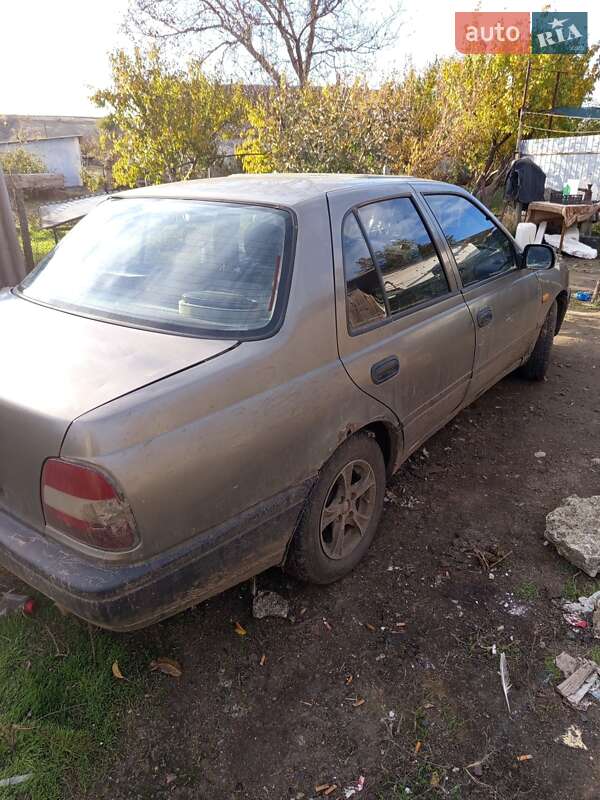 Седан Nissan Sunny 1991 в Роздільній