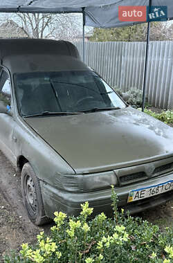 Грузовой фургон Nissan Sunny 1994 в Днепре