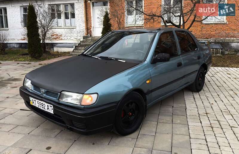 Nissan Sunny 1995