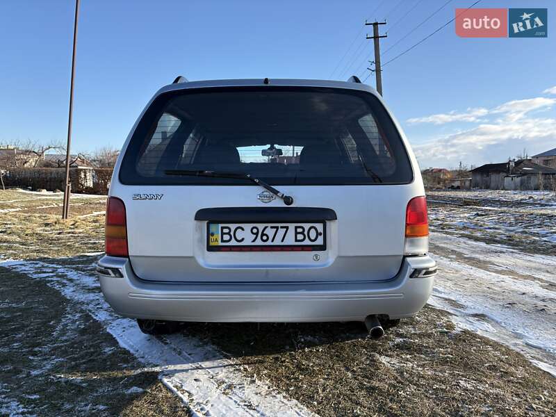 Седан Nissan Sunny 1995 в Бориславе