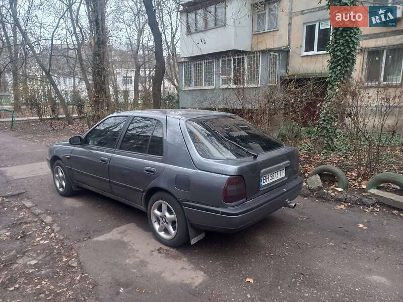Универсал Nissan Sunny 1992 в Одессе