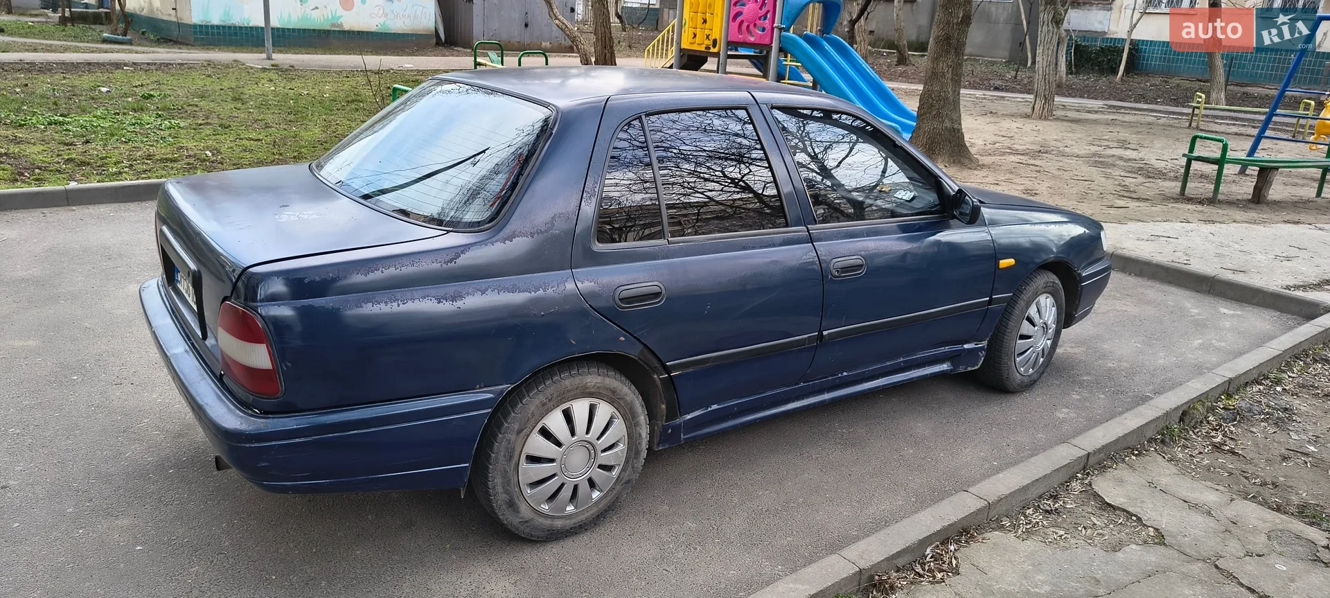 Nissan Sunny 1992
