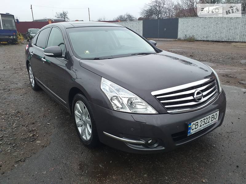 Nissan teana 2010 года