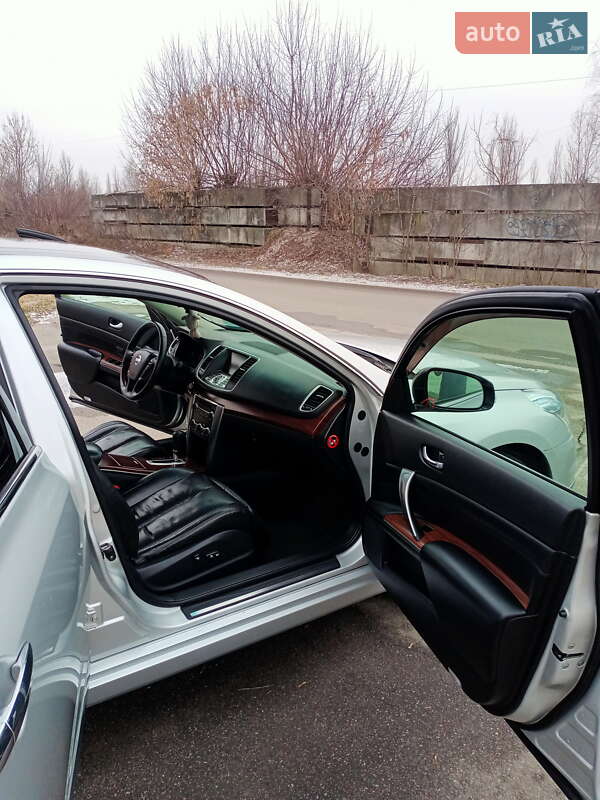 Седан Nissan Teana 2009 в Броварах