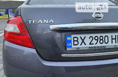 Седан Nissan Teana 2011 в Хмельницком