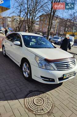 Седан Nissan Teana 2010 в 