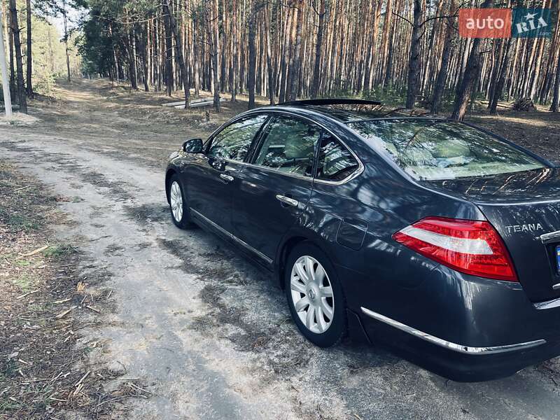 Седан Nissan Teana 2008 в Киеве