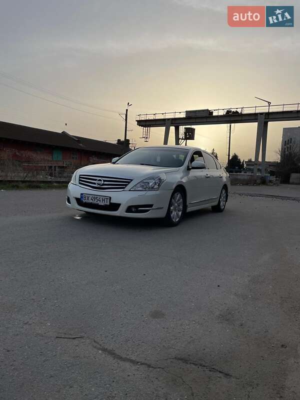 Седан Nissan Teana 2011 в Хмельницком