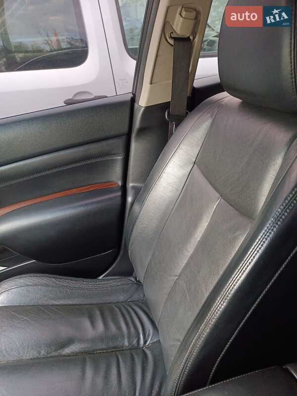 Седан Nissan Teana 2010 в Києві