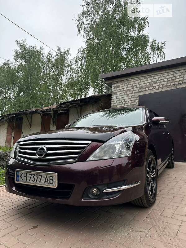 Седан Nissan Teana 2011 в Константиновке