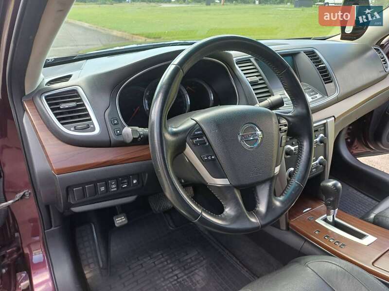 Седан Nissan Teana 2010 в Черкасах