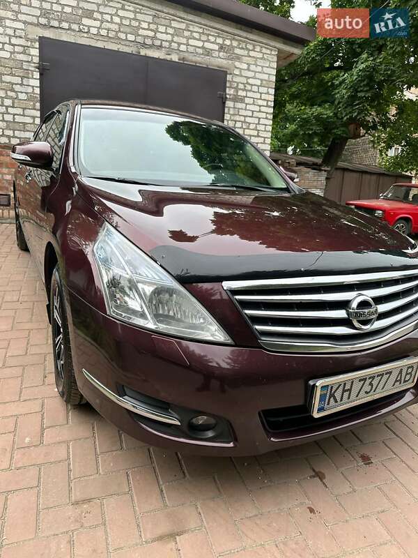 Седан Nissan Teana 2011 в Кам'янському