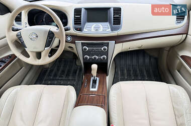 Седан Nissan Teana 2012 в 